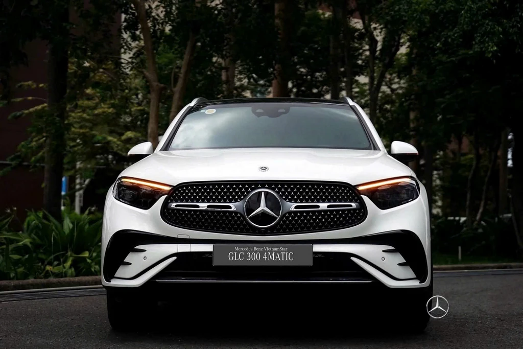 Chi Phí Bảo Dưỡng Mercedes GLC 300 Sau 1 Năm: Có Đắt Như Lời Đồn? Bảo Dưỡng Mercedes GLC 300