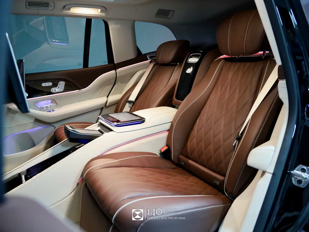 Mercedes-Maybach GLS 600 4MATIC Màu Đen - Sẵn Xe Giao Ngay Mercedes-Maybach GLS 600 4Matic Màu Đen