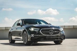 Mercedes-Benz E300 AMG Giá Lăn Bánh