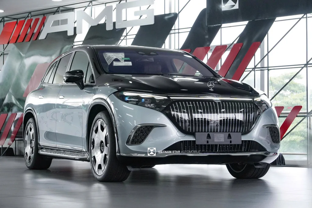 Mercedes-Maybach EQS 680 Màu Bạc Ánh Kim