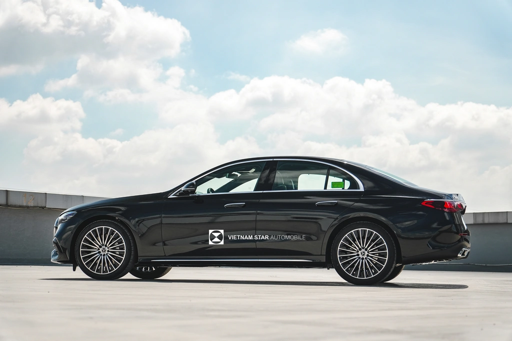 Mercedes-Benz E350 e Plug-in Hybrid Mercedes-Benz E350 E Plug-in Hybrid